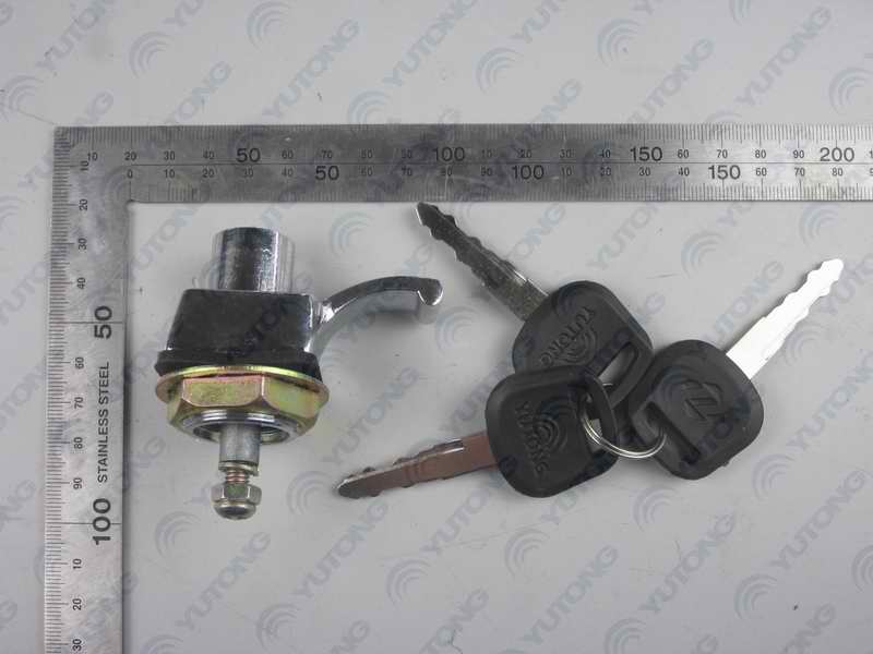 Rear door lock 158-1