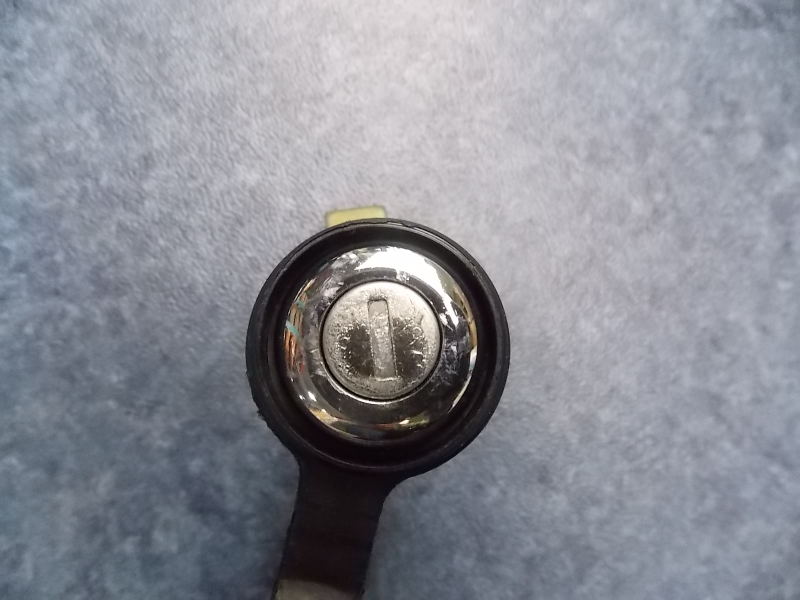 1 открыто 18 ( 16 простой замок + 2* 5940-00906 ); набор ключей-2