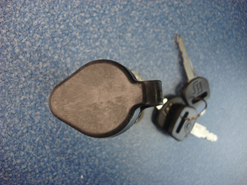 R41 rear wheel rear cabin lock-2
