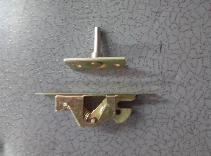 Iron-block assembly (for bus side hatch door)-1