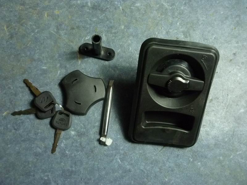 Passenger door lock; right 136B-1