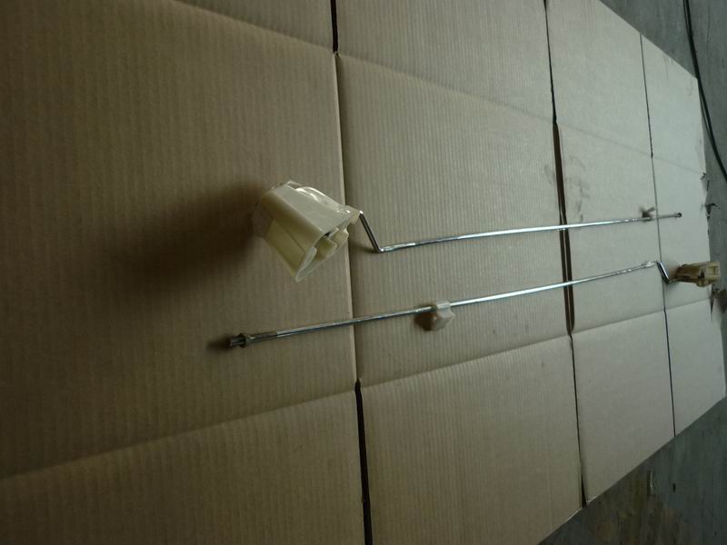 121-1C乘客门拉杆和固定座总成-1