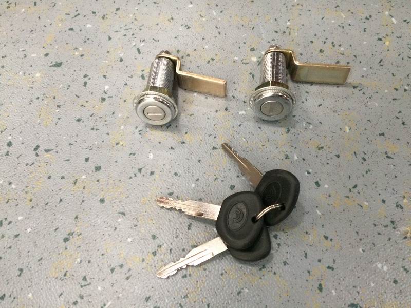 6109H Inner luggage rack door simple lock, one opening and two