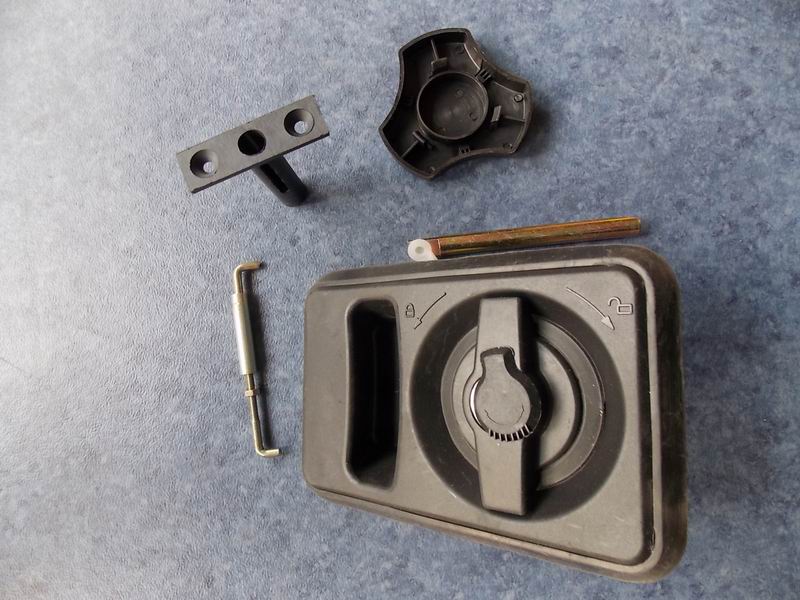 B228 car lock (up, rear door, leaf spring, 2*250L fuel tank)-1