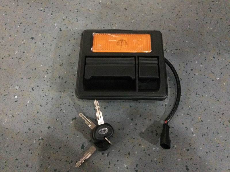 181 Large box lock with light