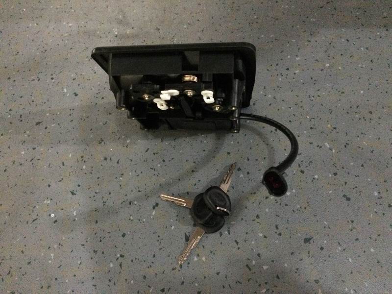 181 Large box lock with light-1