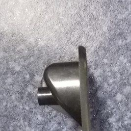 Пряжка пассажирской двери ручная, 74 * 131 , с дренажем-1