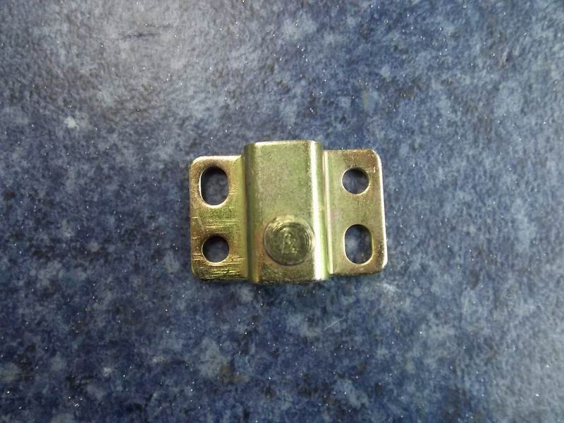 6932 замок задней двери люка