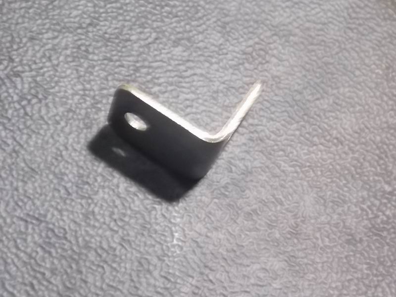 (90) Rectangular connector of side hatch door, 40*20*2.0-1