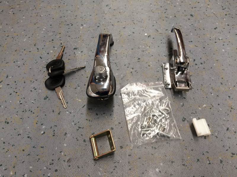 125 folding door lock-1
