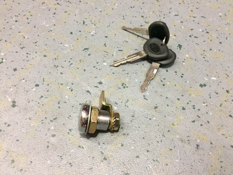 161 fuel tank lock (new lock tongue)-1