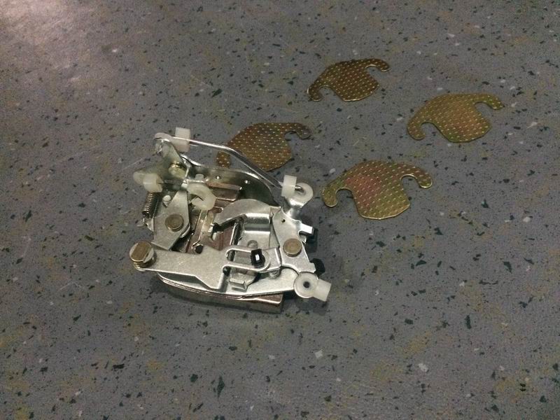 Driver door lock body (right 107C)-1