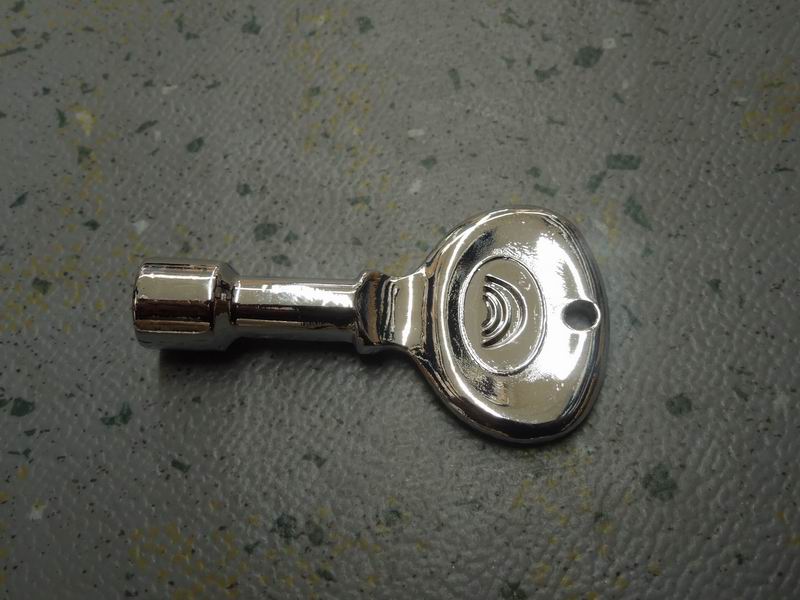 (c115/P110) Four corner lock key (one set of three 8.0*8.0)