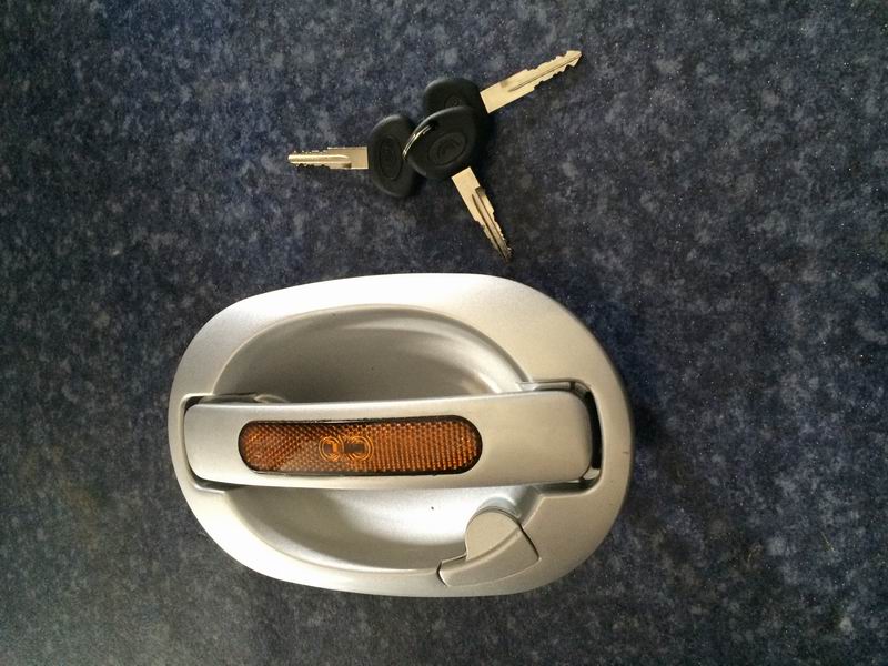 Hammer door lock; silver-gray large box lock without cylinder pull rod