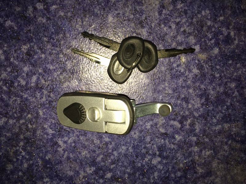 Водонепроницаемый замок с длинной полосой 608 простой замок из литой стали; тонкая резина серебристо-серого цвета