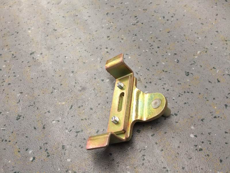 Two-way adjustable locking (assembly, 68, for clear columns)-2