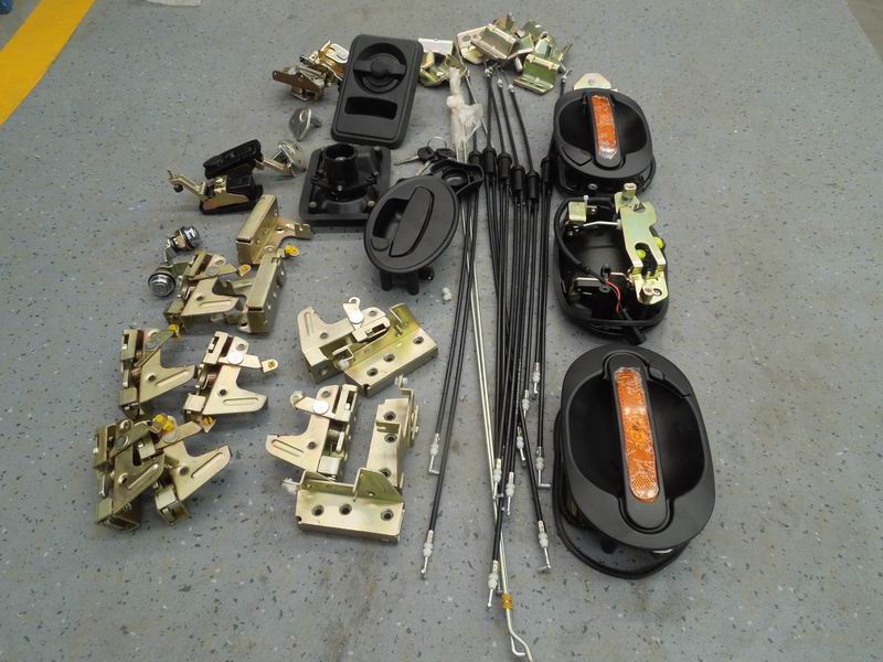 6938 car lock (upward 3 times 2 oil 2 10 rear box lock, black)-2