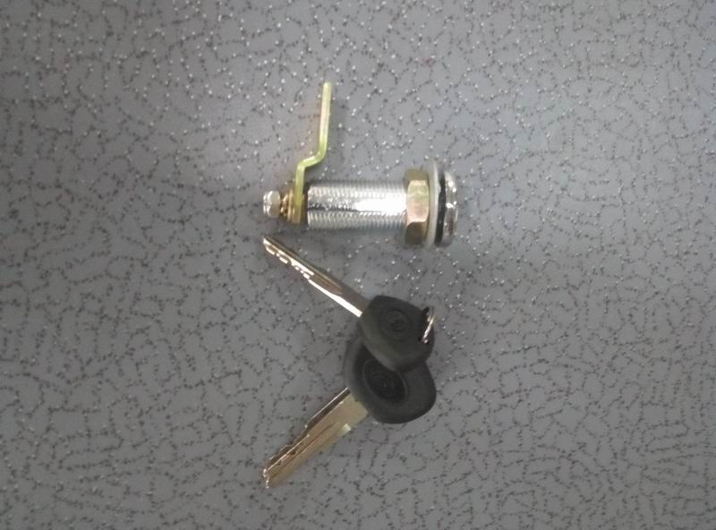 Simple lock; round shape