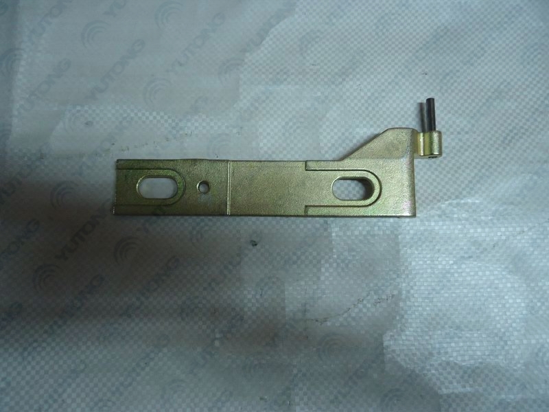 Rotary shaft side hatch hinge (column sink 21 width 50, right rear)