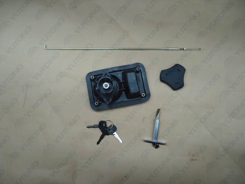 Прямоугольный замок пассажирской двери в сборе; вертикальная пряжка правого руля направления