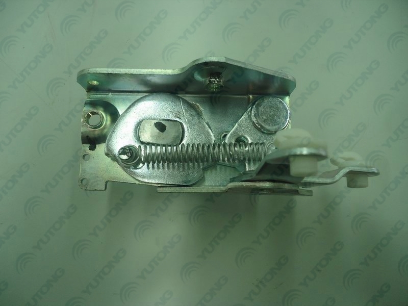 Locking machine, move R upward-1