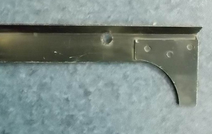 Lower stop of the front cabin door in the middle door (6107H, new status L=1063)-2