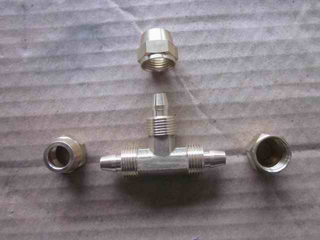 External swing doorway pipe fitting, Φ8 tee fitting (clutch type)-1