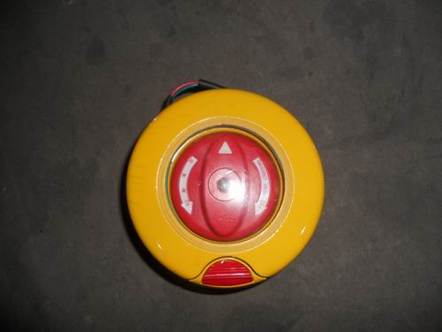 Round passenger door external emergency valve (connector facing downwards)-2