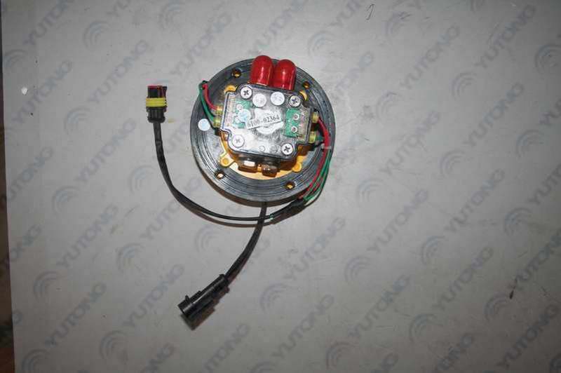 Round passenger door emergency valve (right side connector, for right rudder vehicle)