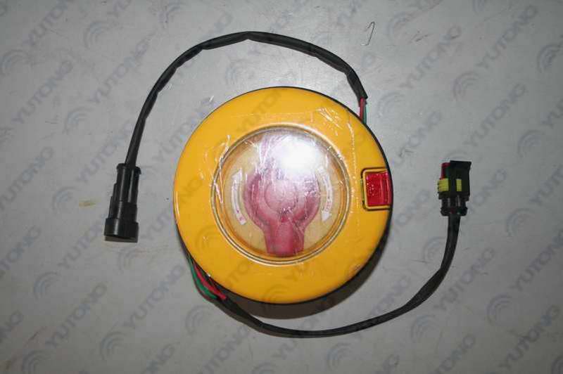 Аварийный клапан круглой пассажирской двери (правый разъем, для автомобиля с правым рулём)-1