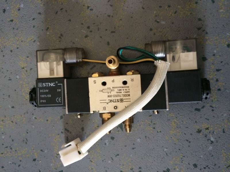 D External passenger door lock block assembly (for aluminum door, Huai'an Huimin)