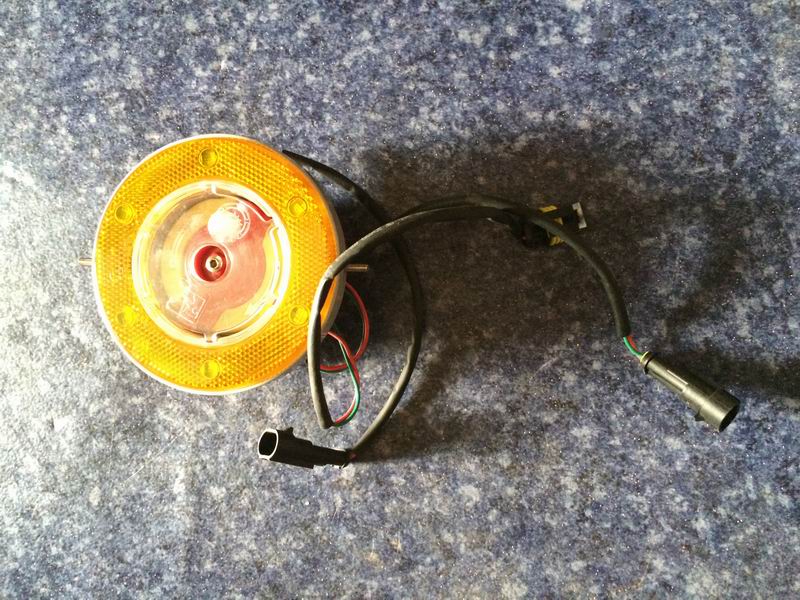 Outside vehicle air vent valve (right connector, not open)-1