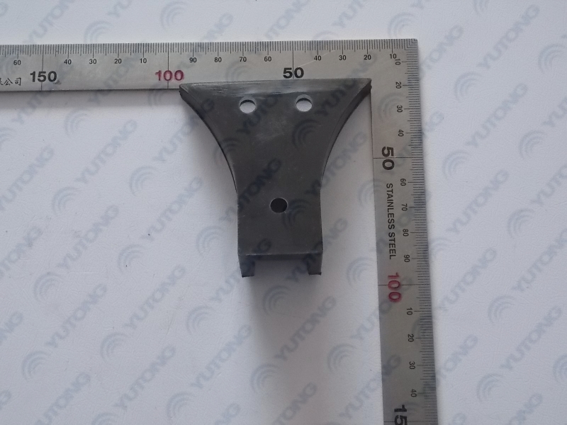 Lower roller guide groove (nylon parts, universal folding door)