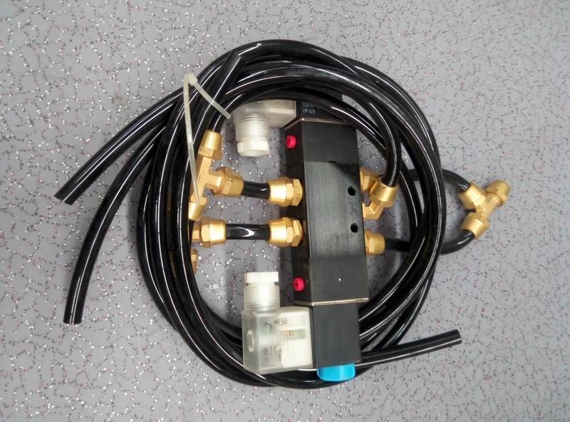 Электромагнитный клапан передней двойной двери (встроенный, беспроводной луч)-1