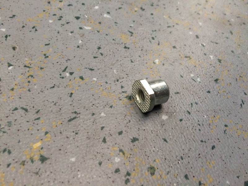 External door locking block, universal, door leaf locking block stud