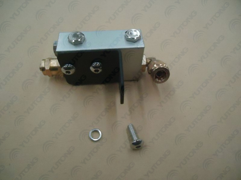 Door control valve, left rudder buffer valve