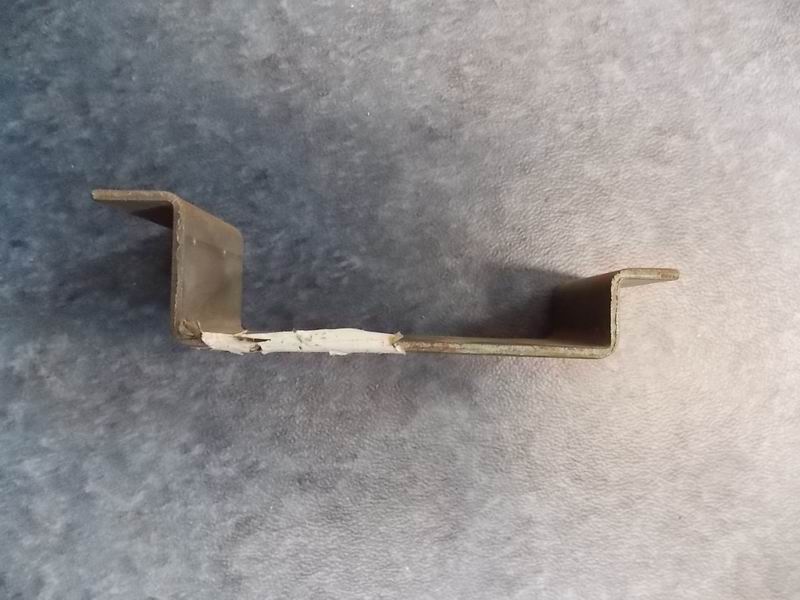 Passenger underdoor balance rod fixing (6858H) welding installation