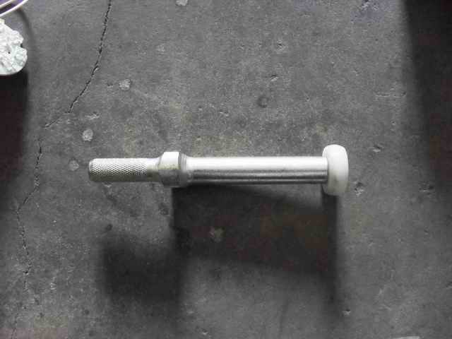 Passenger door guide shaft-2