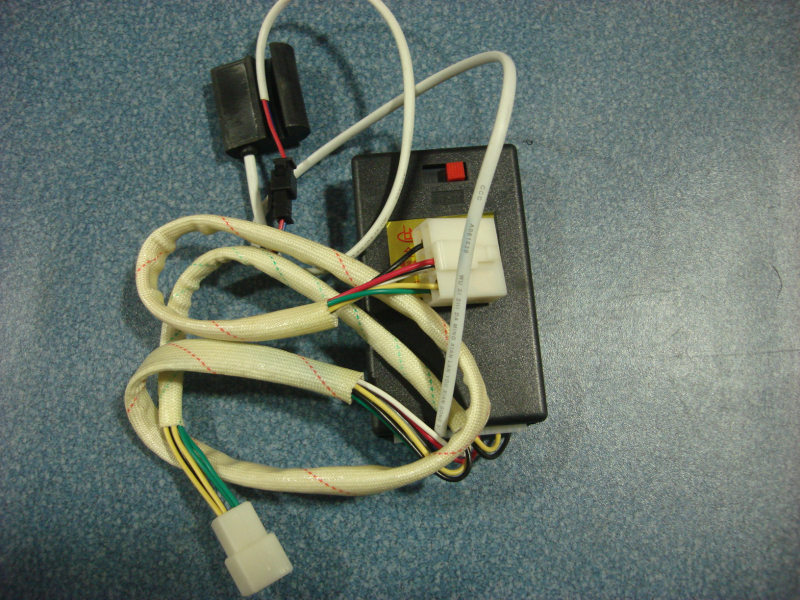 Passenger door anti-clip delay-2