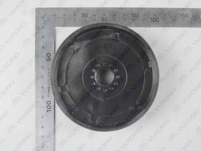 Pneumatic swing door piston