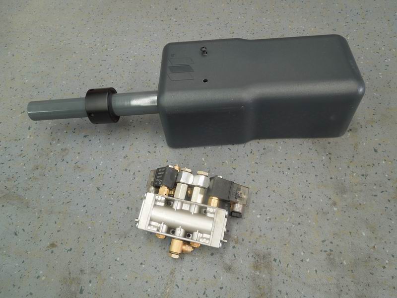 Pneumatic external swing door pump, left rudder, 24V, mechanical anti-clip-1