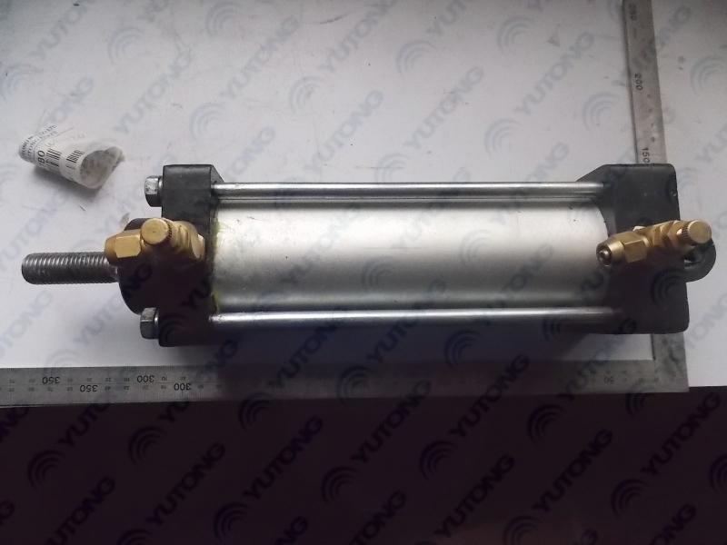 Cylinder assembly-rear