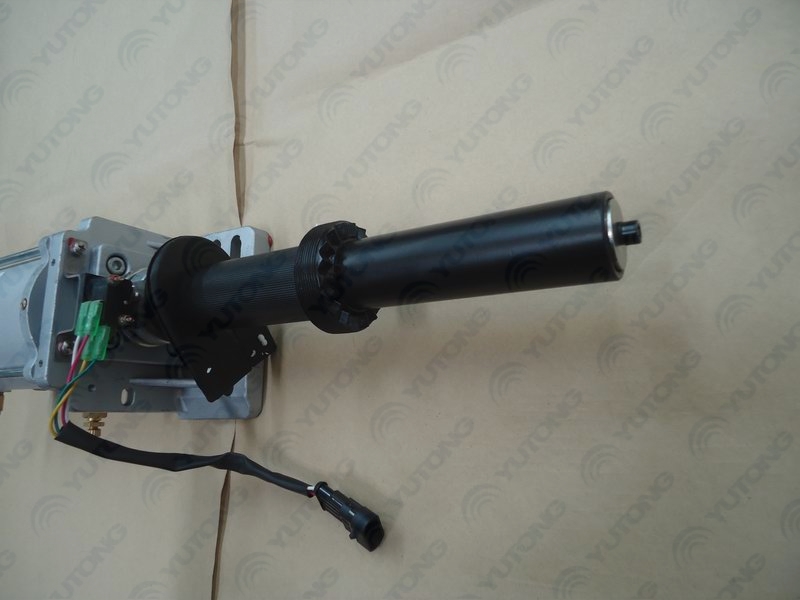 Pneumatic door pump; left rudder