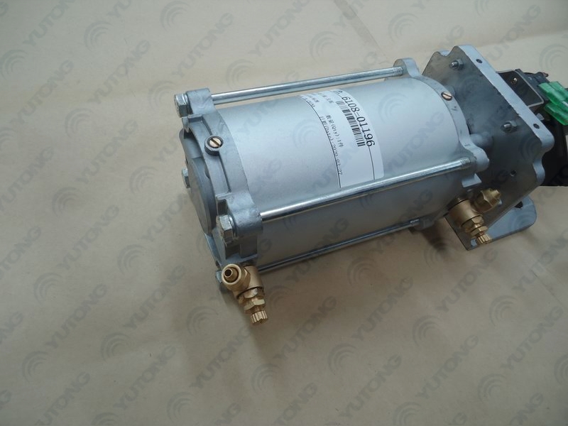 Pneumatic door pump; left rudder-2