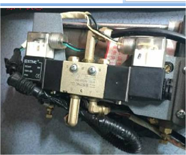 Электромагнитный клапан; округ Колумбия 24V (конец воздухозаборника: удлиненное колено под прямым углом)