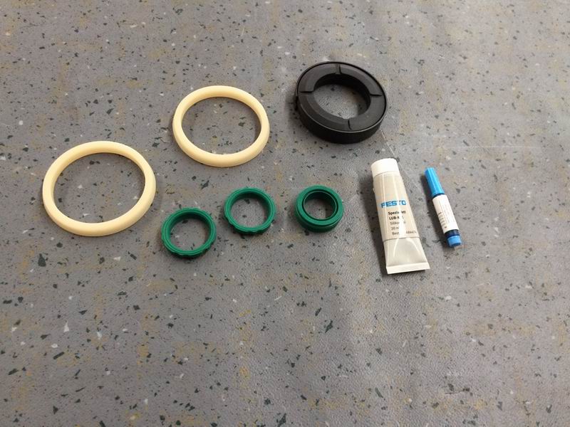 Cylinder repair kit; cylinder bore Φ80-1