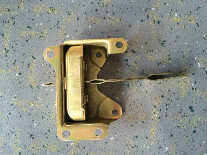 Ограничитель пассажирской двери