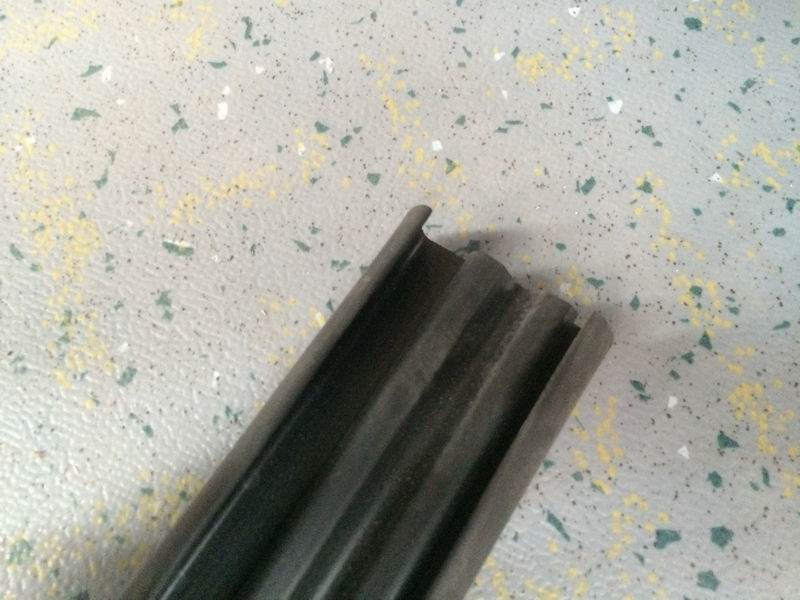 Door edge glue strip; close to the column side; model JT204; length 2050