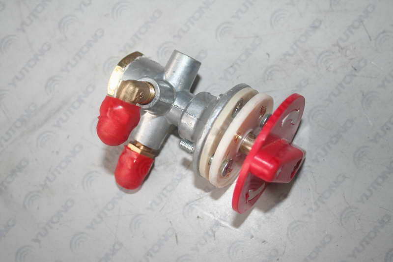Door control valve, for auxiliary instrument table