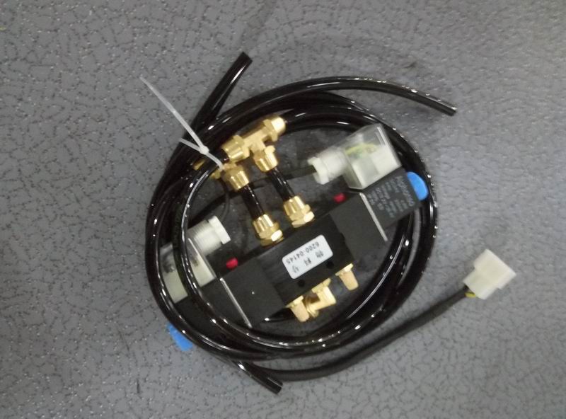 Middle double door solenoid valve (whole) (replaced with 6208-00767)-2